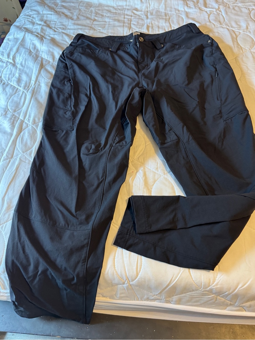 Women’s Duluth Outdoor Pants - black